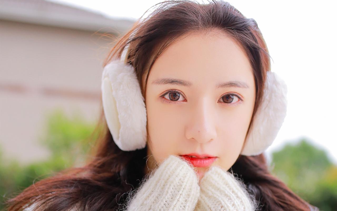 白丝校花露🌸扒腿自慰网站